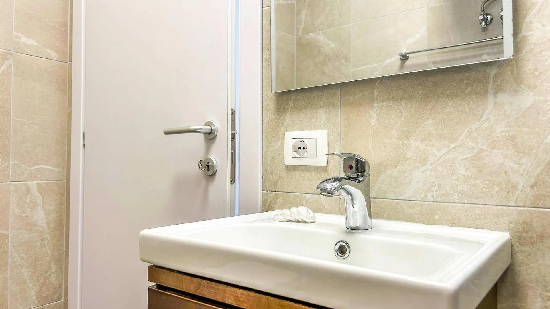 1 Bedroom 818 Golem  Albanie