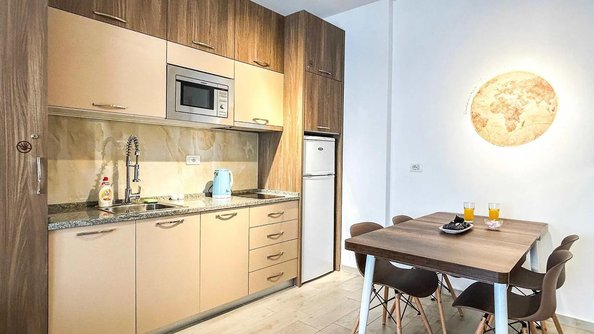 1 Bedroom 818 Golem