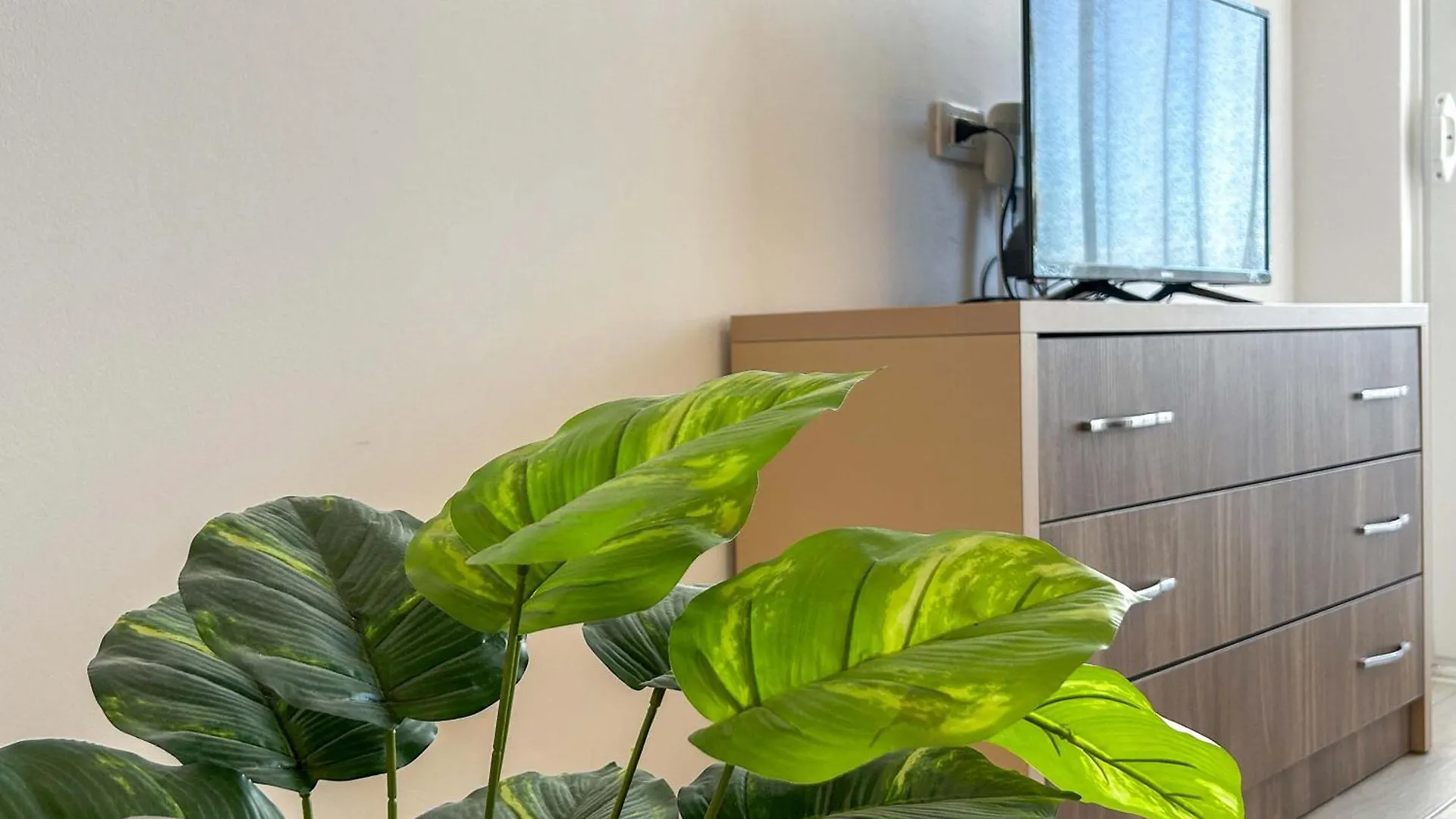 Appartement 1 Bedroom 818 Golem  Albanie