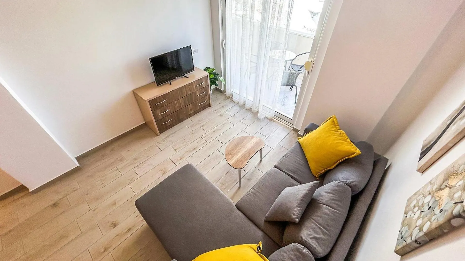 1 Bedroom 818 Golem  Golem (Tirana)