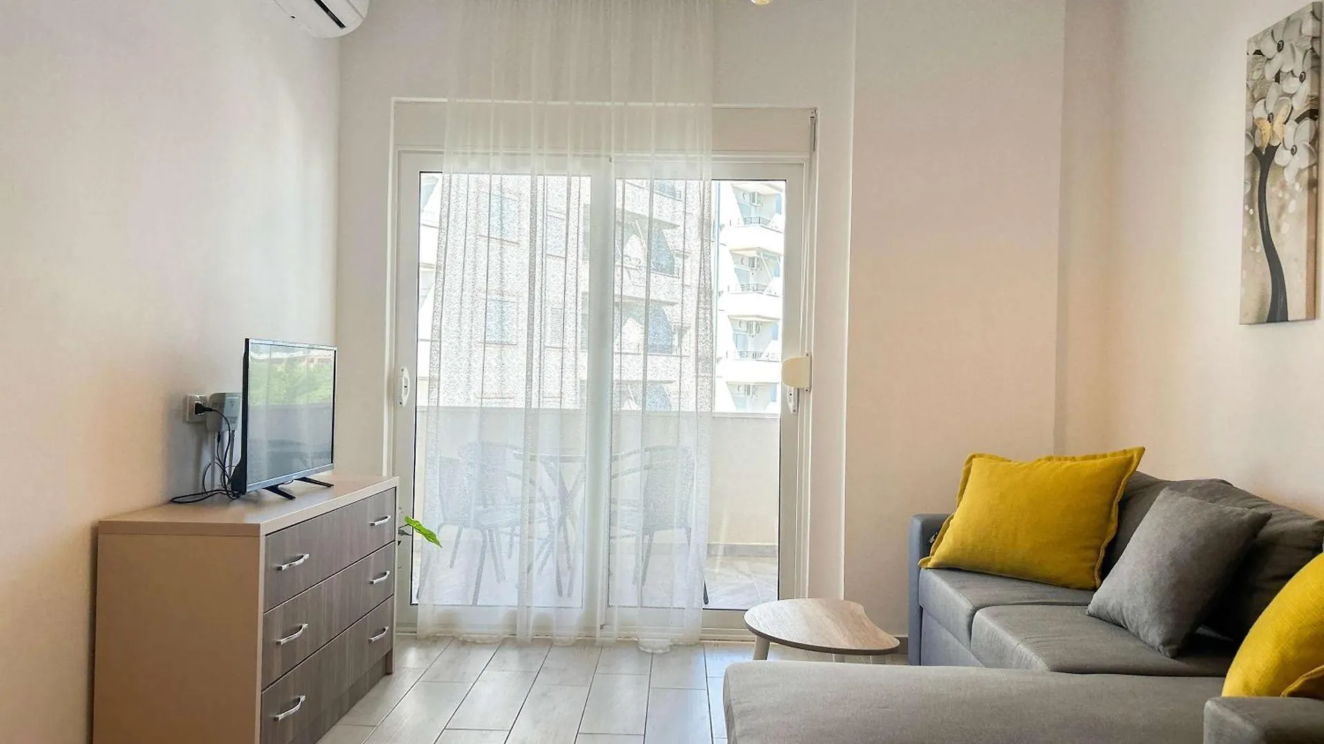 1 Bedroom 818 Golem  Albanie