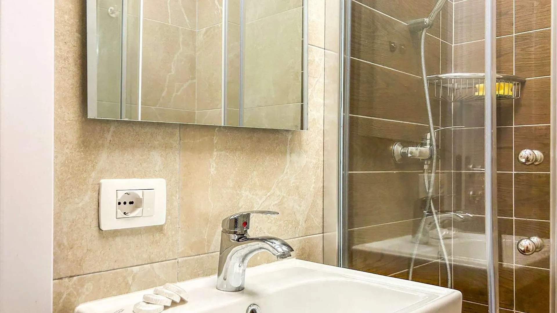 Appartement 1 Bedroom 818 Golem  Albanie